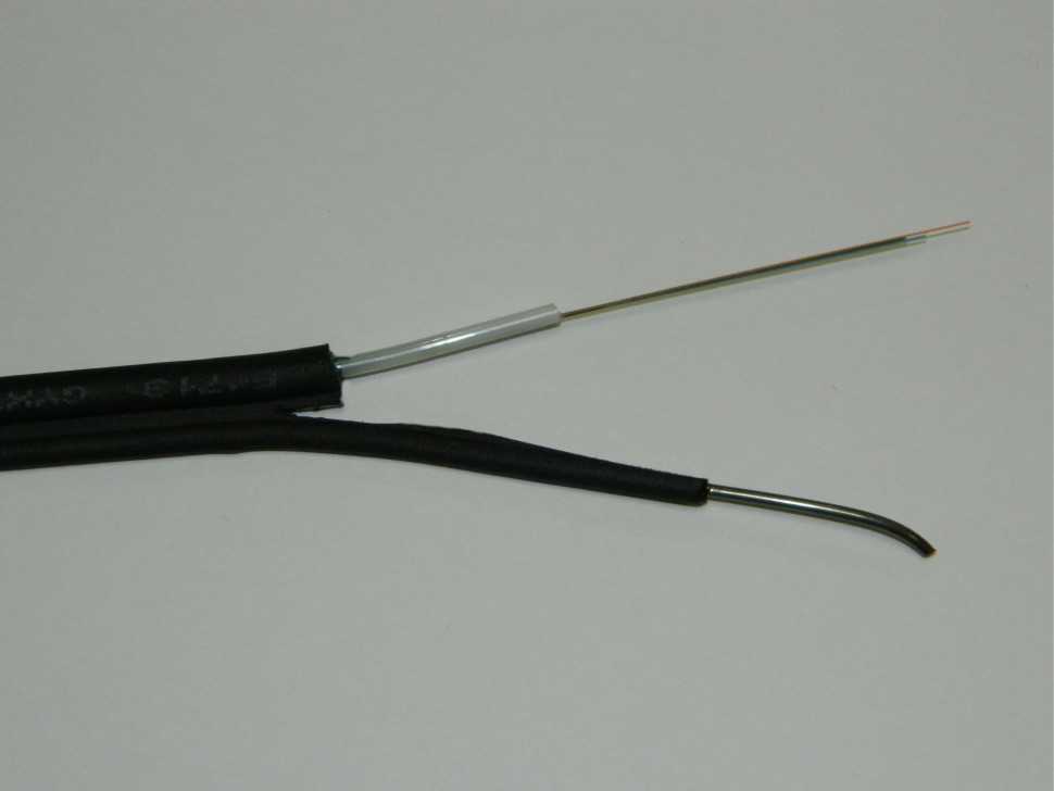 Кабель волоконно-оптический 4 (SМ - 9/125), наружный с тросом, PE, черный, 2000м РАСПРОДАЖА